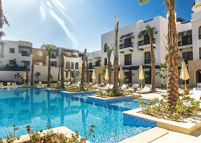 Apartment Stylishly Furnished And Quietly Located